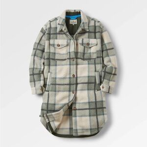 Passenger Cloudy Recycled Sherpa Fleece Shirt - Women’s size Small